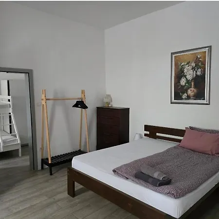 Apartmán Quiet Apartment,private Free Parking *