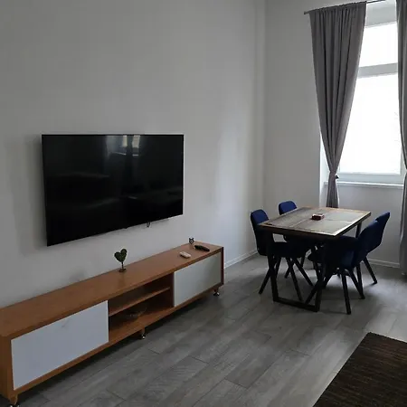 Quiet Apartment,private Free Parking Apartment Sarajevo