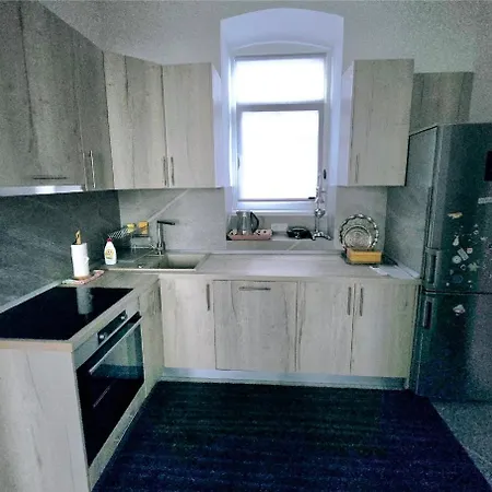 Quiet Apartment,private Free Parking *