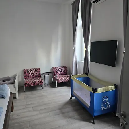 Quiet Apartment,private Free Parking * サラエヴォ